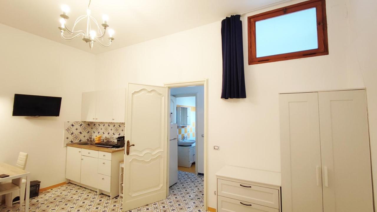 Villa Mary - Apartments Трани Екстериор снимка