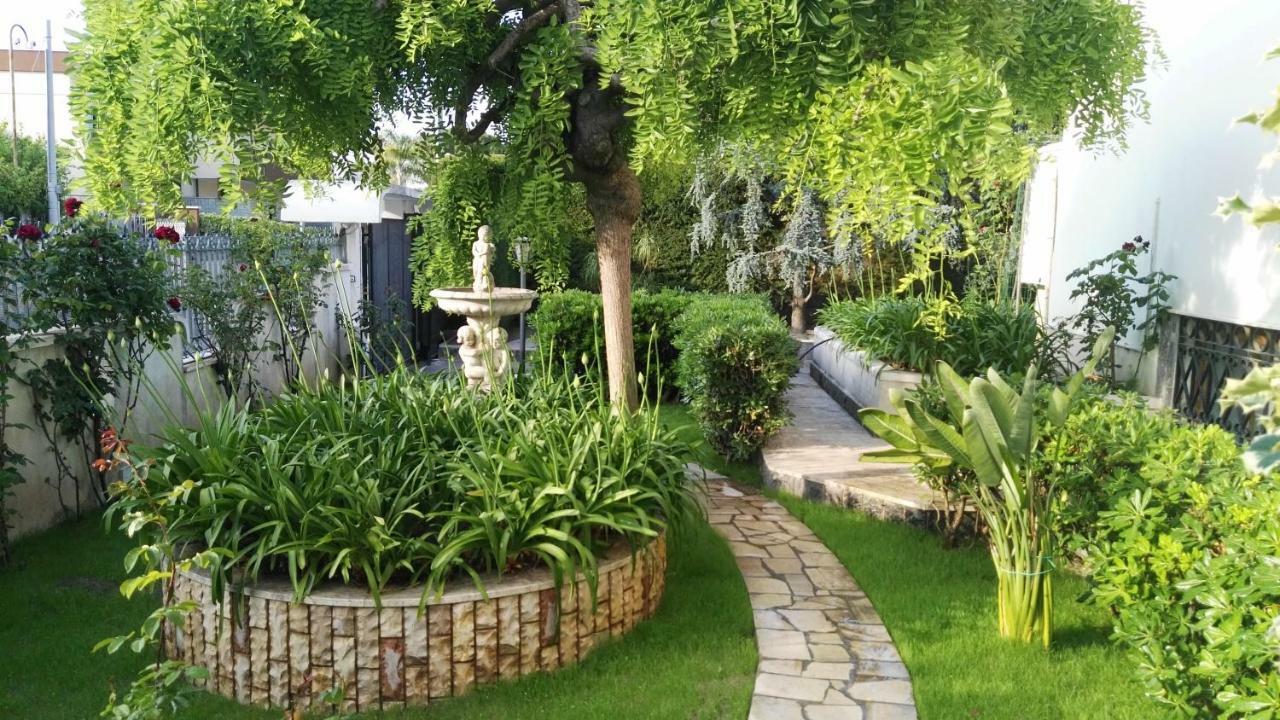 Villa Mary - Apartments Трани Екстериор снимка